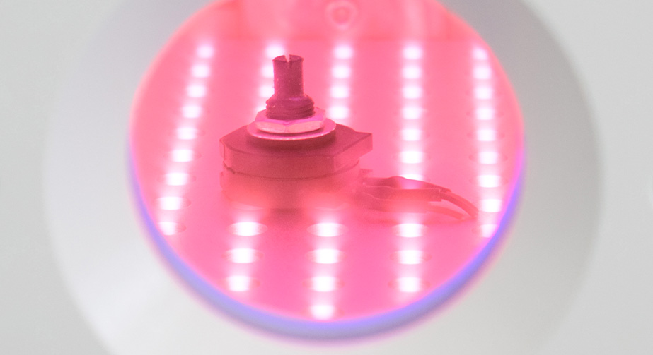 9I在线看片成人免费表麵處理機溫度有多高？