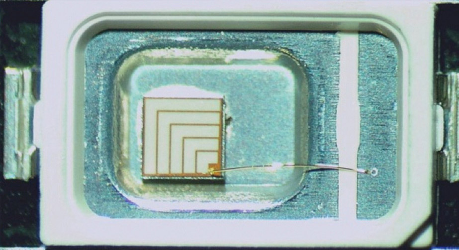 半導體激光器封裝9I在线看片成人免费清洗工藝