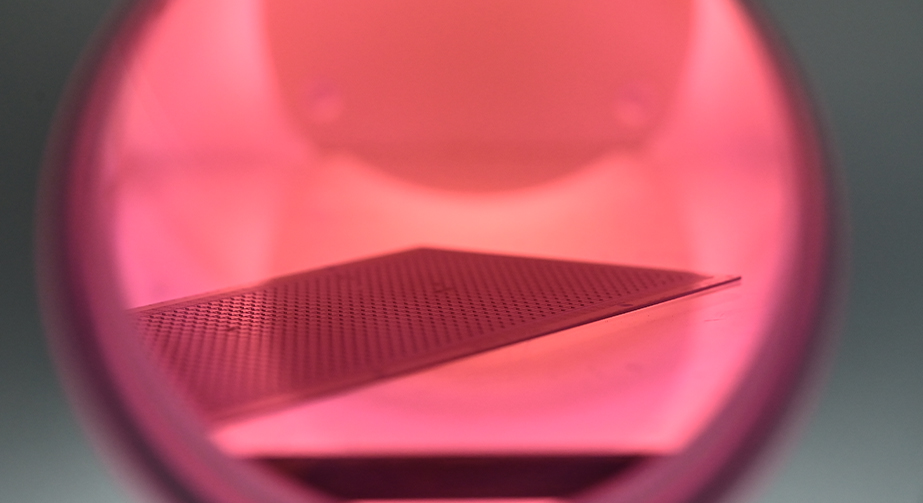 LCP覆銅板9I在线看片成人免费體處理提升LCP層與銅層之間結合力