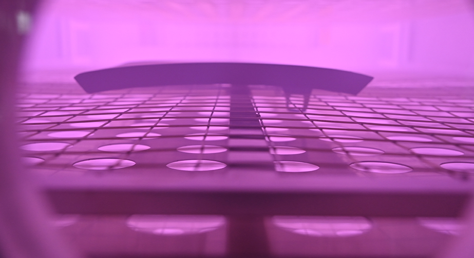 9I在线看片成人免费體處理輔助電流體噴印工藝的原理